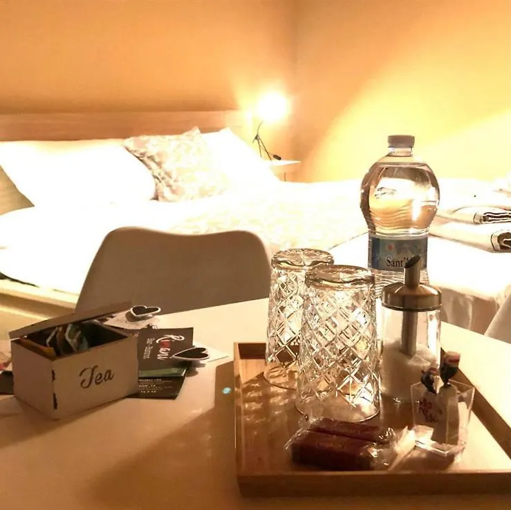 Apartment Mini Alloggi Il Vigneto Del Borgo Due Carrare
